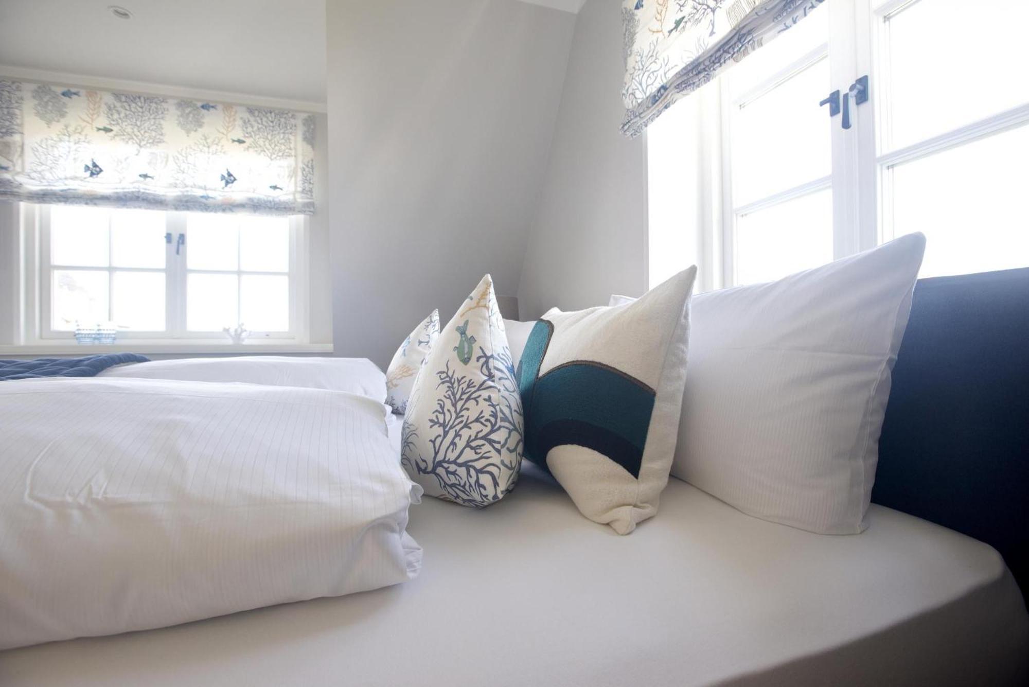 Neu! Ferienhaus Litj Horsa Hoog - Luxus, Lage, Leichtigkeit Mit Wellenrauschen In Wenningstedt Sylt エクステリア 写真