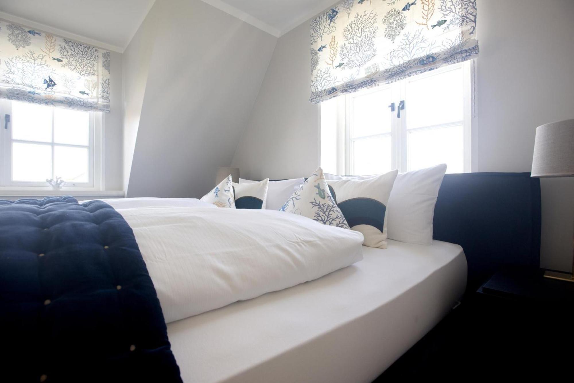 Neu! Ferienhaus Litj Horsa Hoog - Luxus, Lage, Leichtigkeit Mit Wellenrauschen In Wenningstedt Sylt エクステリア 写真